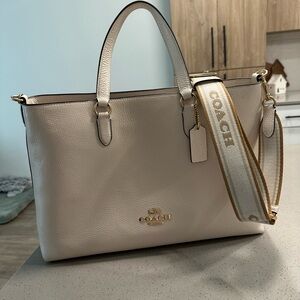NWOT cream coach tote bag